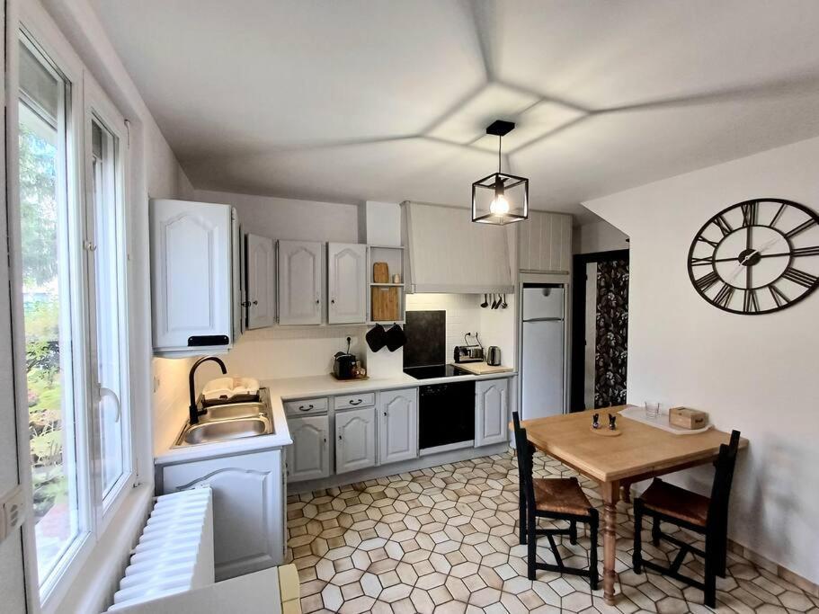 Maison De Village Avec Jardin Torpes  外观 照片